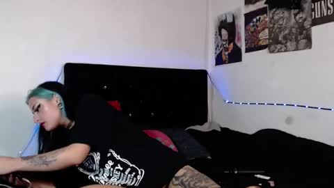 Snapshot of arianauwu666 chatting on 9, 1, 2025 help me 100 hands up my OF is Free  online show from 9, 1, 2025