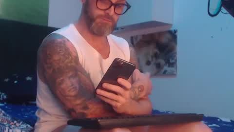 ariandeluna online show from 4, 1, 2025