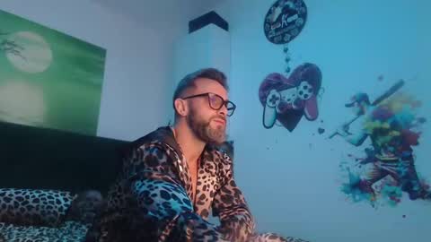 ariandeluna online show from 5, 1, 2025