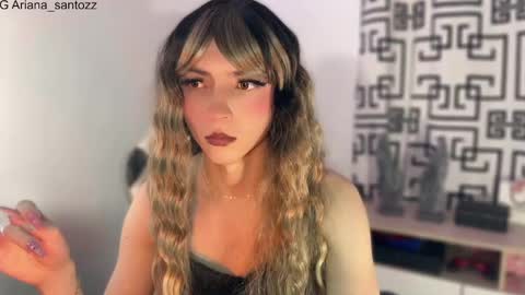 Snapshot of arianna_myers chatting on 4, 1, 2025 online show from 4, 1, 2025
