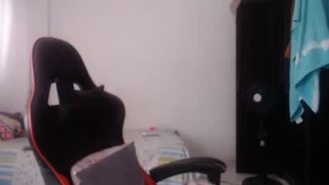 ariannaloovel online show from 14, 4, 2026