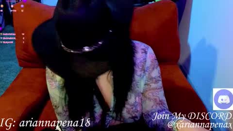 Snapshot of ariannapena chatting on 8, 11, 2025 Arianna Pea online show from 8, 11, 2025