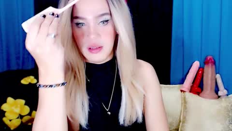 ARIANNE CUMS  online show from 10, 3, 2026