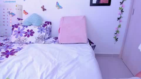 ariannna08_ online show from 6, 12, 2024