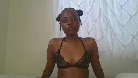 Snapshot of ariax_a chatting on 24, 2, 2026 Tight pussy online show from 24, 2, 2026
