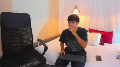 Snapshot of ariblake chatting on 10, 6, 2026 Ari and Aiden online show from 10, 6, 2026
