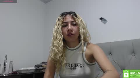 Ari Bunnie  online show from 26, 5, 2026