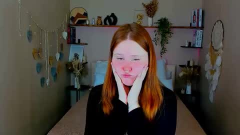 Snapshot of ariel_yumi chatting on 8, 10, 2025 Ariel online show from 8, 10, 2025