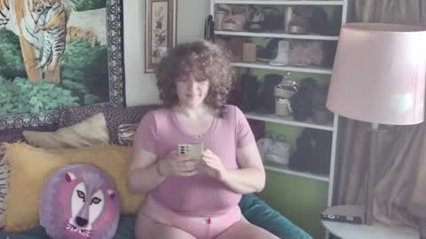 Arielle Ari online show from 14, 10, 2025