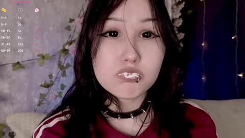 Snapshot of ariellemckoon chatting on 9, 4, 2026 Dee online show from 9, 4, 2026