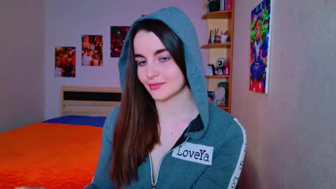 Snapshot of arielstonks_lovee chatting on 4, 3, 2025 arielstonks_lovee online show from 4, 3, 2025
