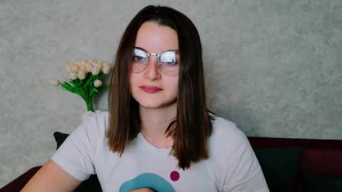 Snapshot of arielstonks_lovee chatting on 19, 9, 2025 arielstonks_lovee online show from 19, 9, 2025