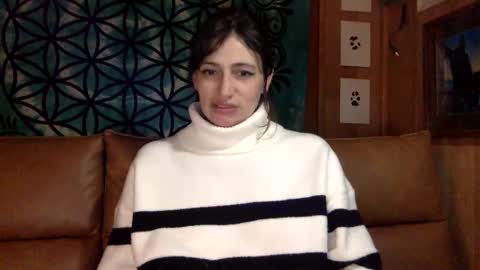 ariel  colin when hes here online show from 4, 2, 2025