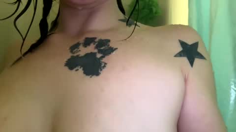 ariel  colin when hes here online show from 24, 2, 2025