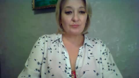 Snapshot of arielxloveresss chatting on 4, 11, 2025 ArielXLoveresss online show from 4, 11, 2025