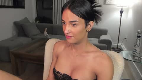 Snapshot of ariia1_ chatting on 11, 6, 2026 Aria online show from 11, 6, 2026