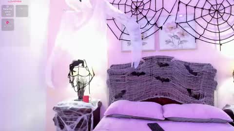 Ari  online show from 3, 10, 2025