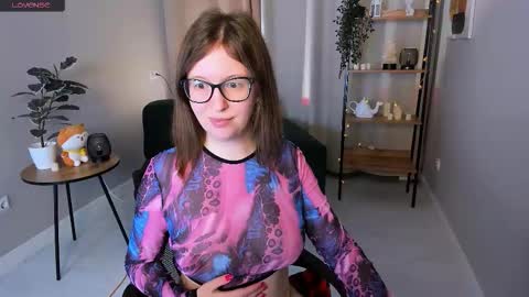 Snapshot of arizzzona_baby chatting on 6, 11, 2025 Arizona online show from 6, 11, 2025