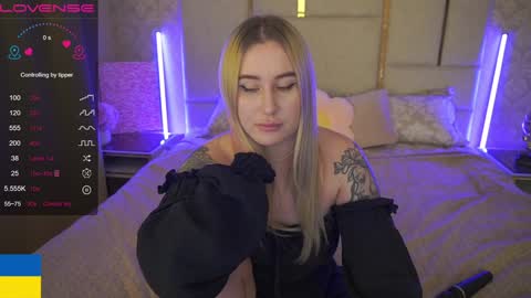 Snapshot of arolinanight chatting on 11, 12, 2024 AROLINA online show from 11, 12, 2024