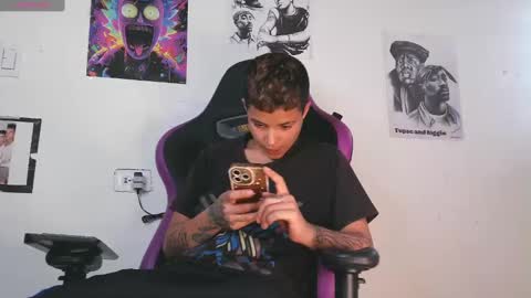 Snapshot of aron739_ chatting on 19, 12, 2024 Aron online show from 19, 12, 2024