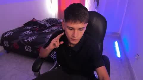 Aaron online show from 2, 12, 2025