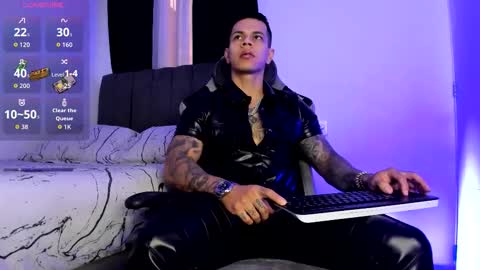 Snapshot of arondark chatting on 18, 12, 2025 DarkMaster online show from 18, 12, 2025