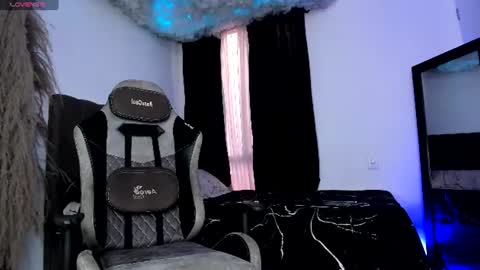 Snapshot of arondark chatting on 2, 7, 2026 DarkMaster online show from 2, 7, 2026
