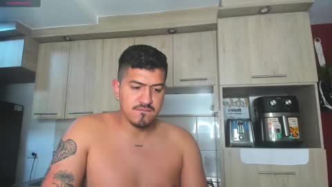 Snapshot of aronwilliams69 chatting on 19, 2, 2025 ARON  Independent model  online show from 19, 2, 2025