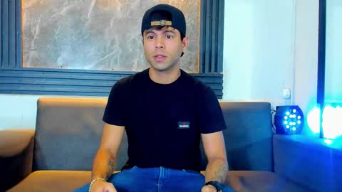 Aroon   online show from 14, 12, 2025