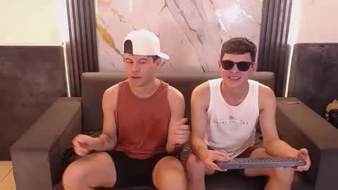 Aroon   online show from 9, 4, 2026