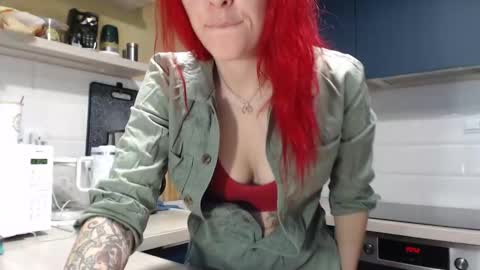 arri_ella online show from 3, 12, 2025