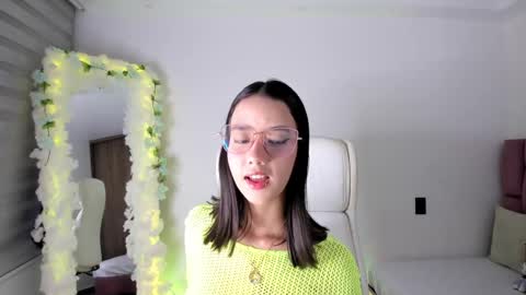 Lia Rose online show from 16, 2, 2025
