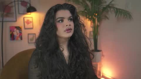 Chloe  online show from 22, 11, 2025