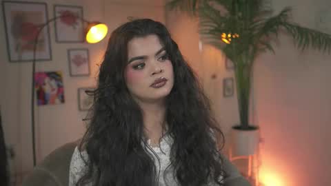 Chloe  online show from 29, 11, 2025