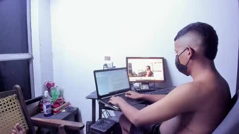 Arthurcock Independent Model online show from 4, 12, 2024