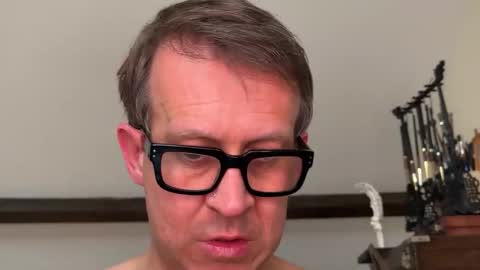 artisterotic online show from 31, 3, 2026