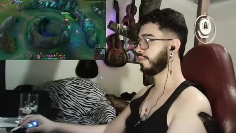 Snapshot of artorias_4 chatting on 13, 12, 2024 artorias 4 online show from 13, 12, 2024