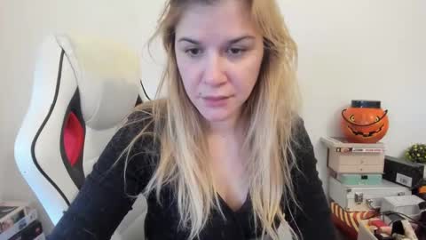 MIA online show from 10, 2, 2025