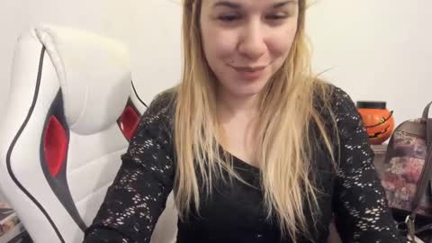 MIA online show from 10, 2, 2025