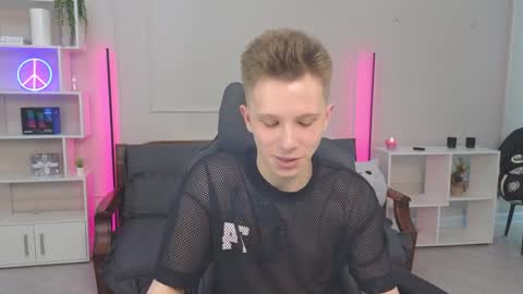 Snapshot of artycropp chatting on 19, 1, 2025 Archie online show from 19, 1, 2025