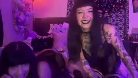 ascendingaura222 online show from 27, 2, 2026