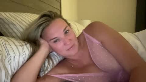 Snapshot of ashlarising chatting on 2, 11, 2025 ashlarising online show from 2, 11, 2025