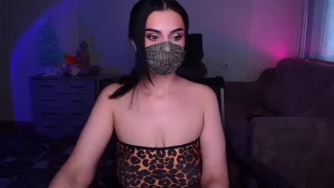 Snapshot of ashley__cooper__ chatting on 3, 1, 2025   Yasmina   online show from 3, 1, 2025