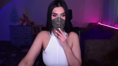 Snapshot of ashley__cooper__ chatting on 19, 1, 2025   Yasmina   online show from 19, 1, 2025