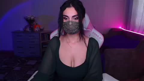 Snapshot of ashley__cooper__ chatting on 18, 2, 2025   Yasmina   online show from 18, 2, 2025