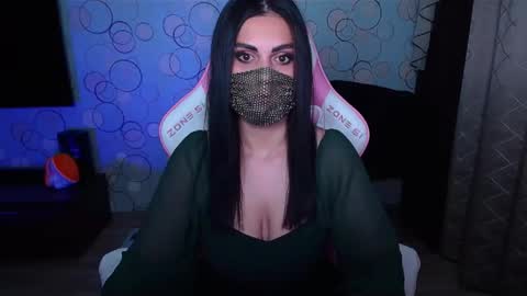 Snapshot of ashley__cooper__ chatting on 4, 10, 2025   Yasmina   online show from 4, 10, 2025