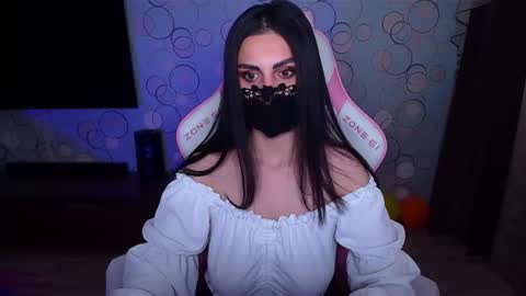   Yasmina   online show from 31, 3, 2026