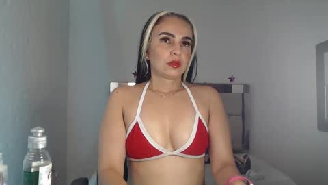 Snapshot of ashley__tylor chatting on 10, 1, 2025 ashley__tylor online show from 10, 1, 2025