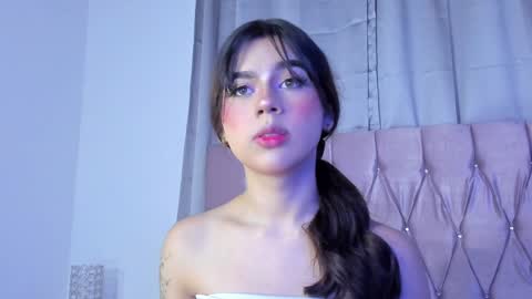 Snapshot of ashley_piinkk chatting on 6, 1, 2025 Ashley online show from 6, 1, 2025