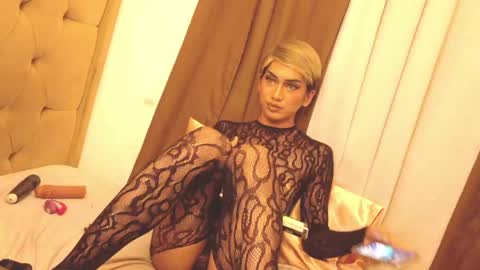 Snapshot of ashleyfakarats chatting on 12, 5, 2026 Ashley online show from 12, 5, 2026